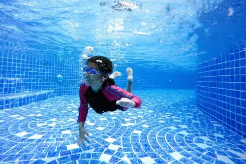 Kids scuba diving programs